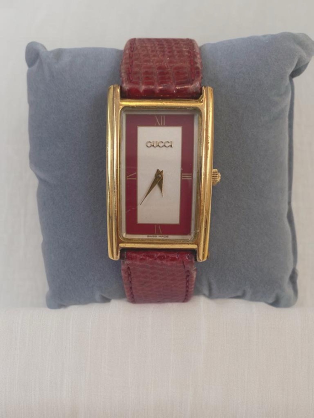Gucci VINTAGE Gold Rectangular Watch with Red Strap 2600M